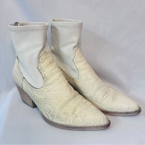 Dolce Vita Boho Cream Embossed Leather Ankle Boots 8
